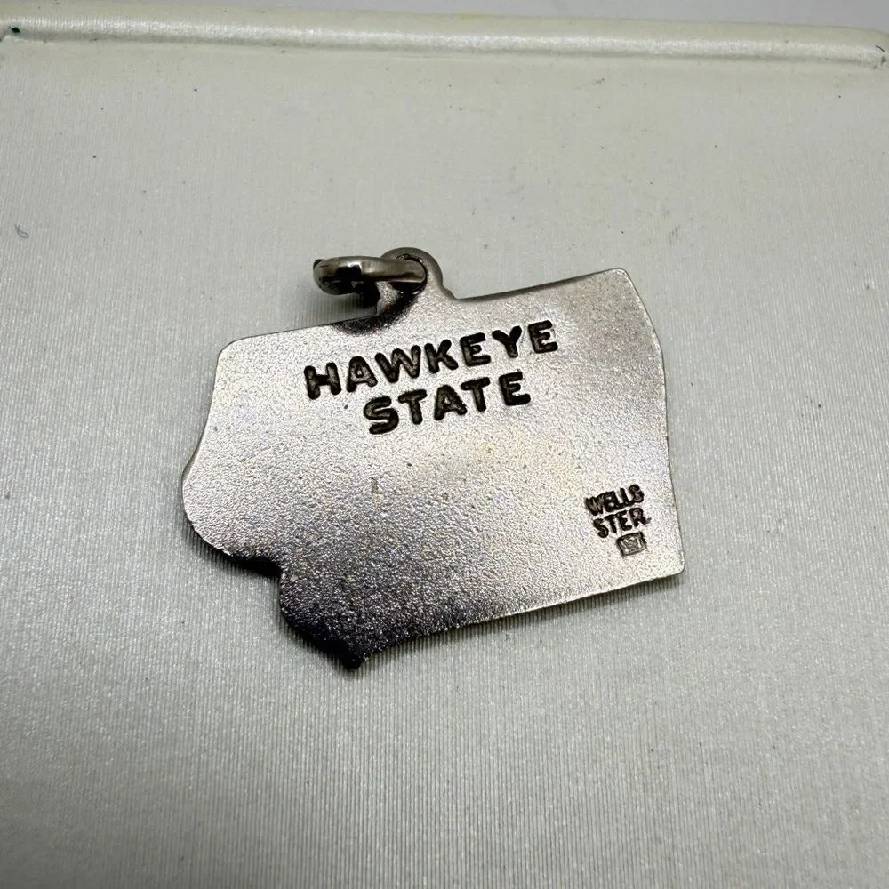 Vintage Wells Sterling Silver IOWA w/ blue‎ enamel state charm/pendant!